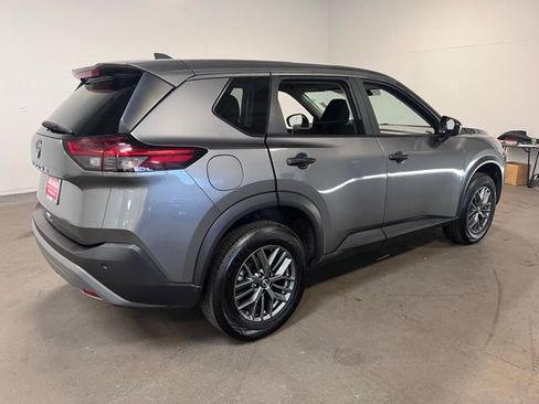 Used 2023 Nissan Rogue S image 5