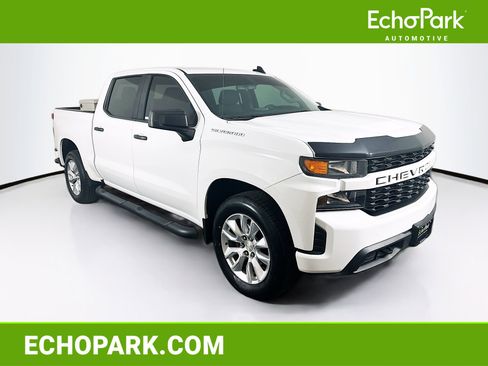 Used 2020 Chevrolet Silverado 1500 Custom w/ Custom Value Package image 1