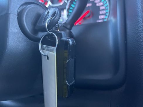 Used 2019 Chevrolet Silverado 1500 LT image 25