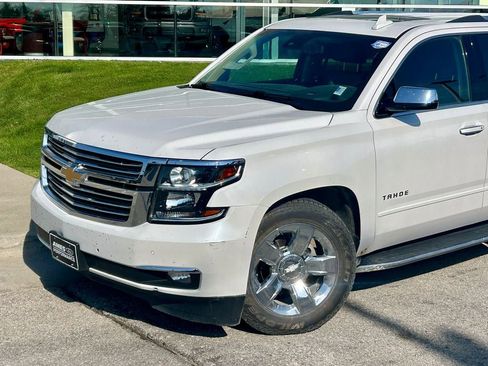 Used 2017 Chevrolet Tahoe Premier AWD/4WD image 2