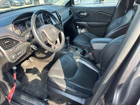 Used 2019 Jeep Cherokee Limited AWD/4WD image 8