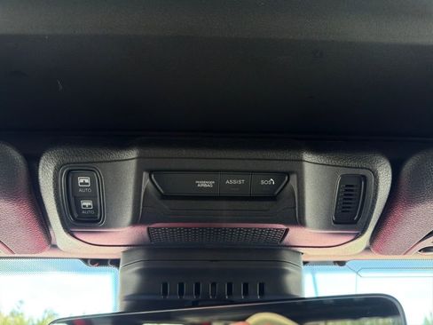 Used 2024 Jeep Wrangler Unlimited Rubicon w/ Technology Group image 27