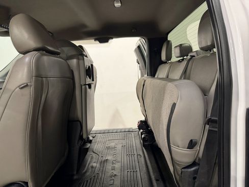 Used 2020 Ford F250 XL w/ Power Equipment Group image 19