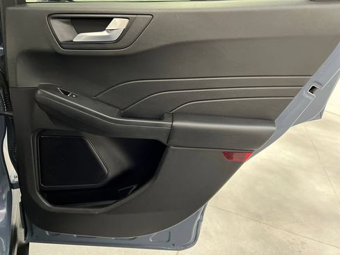 Used 2023 Ford Escape ST-Line FWD image 25