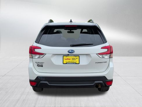 Used 2024 Subaru Forester Premium AWD/4WD image 6