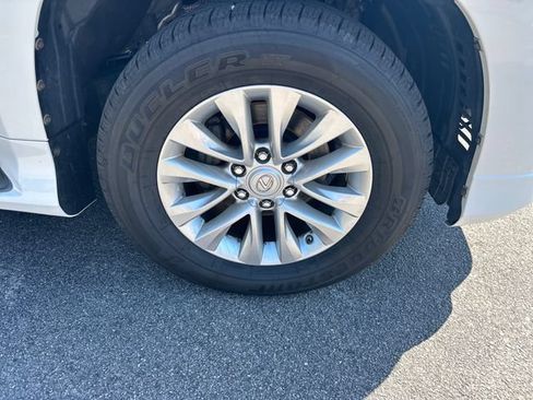 Used 2019 Lexus GX 460 Premium w/ Premium Package AWD/4WD image 46
