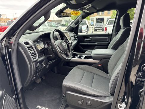 Used 2022 RAM 1500 Big Horn AWD/4WD image 2
