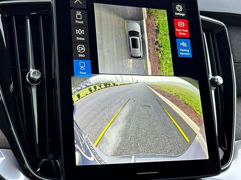 New 2026 Volvo XC90 B6 Ultra w/ Protection Package image 20