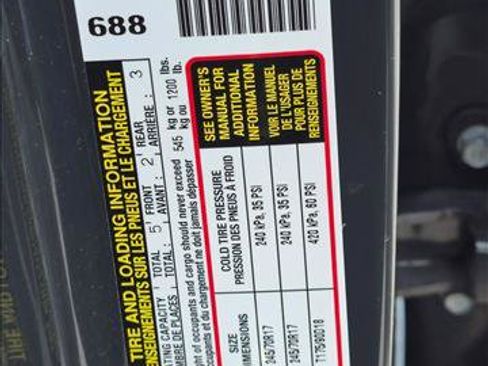 Used 2025 Toyota Tacoma TRD Sport AWD/4WD image 19
