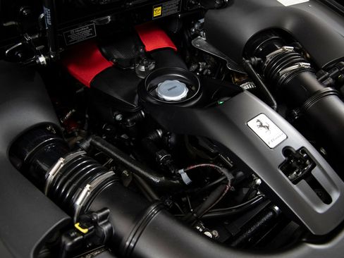 Certified 2022 Ferrari F8 Tributo RWD image 36
