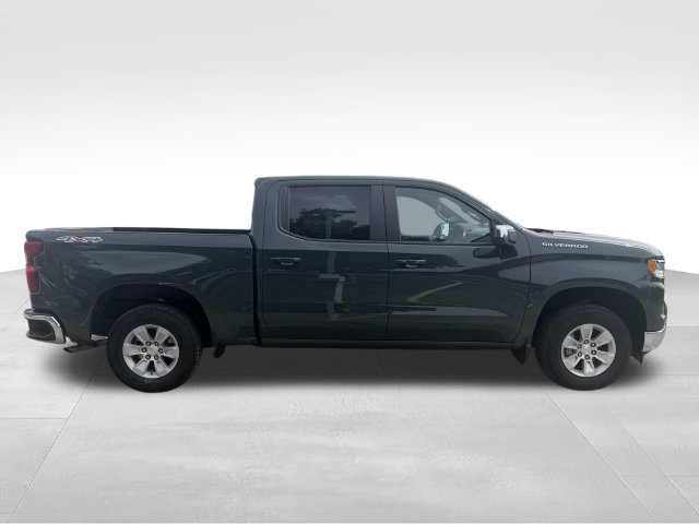 Used 2025 Chevrolet Silverado 1500 LT AWD/4WD image 4