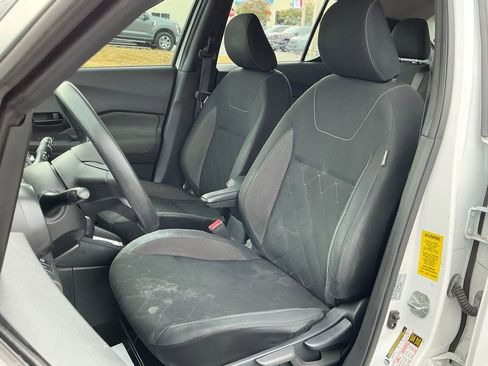 Used 2019 Nissan Kicks S w/ Exterior Package image 28