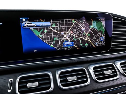 Certified 2025 Mercedes-Benz GLE 450e 4MATIC w/ Winter Package image 21