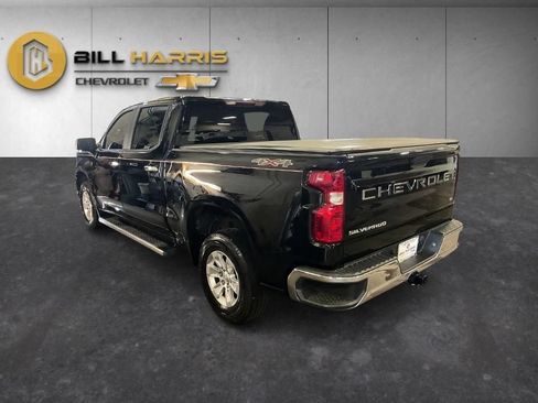 Used 2021 Chevrolet Silverado 1500 LT AWD/4WD image 11