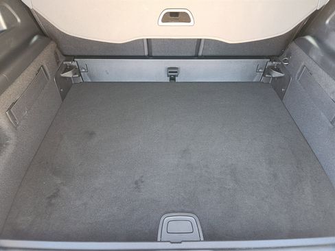 Used 2024 Mercedes-Benz GLB 250 GLB 250 image 31