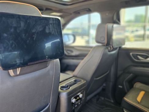 Used 2021 GMC Yukon AT4 w/ AT4 Premium Package AWD/4WD image 8