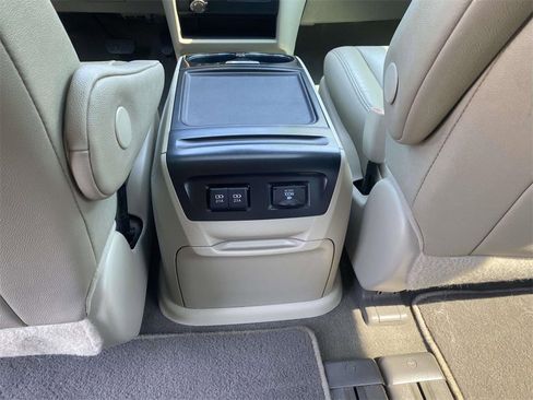 Used 2020 Toyota Sienna XLE image 13
