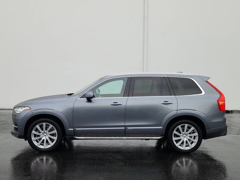 Used 2016 Volvo XC90 T6 Inscription w/ Vision Package image 2