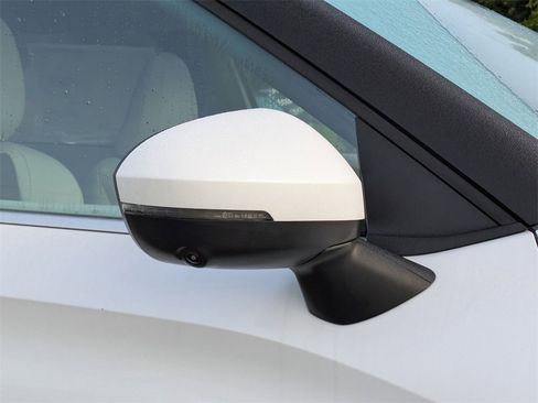 New 2025 Mitsubishi Outlander SE image 12