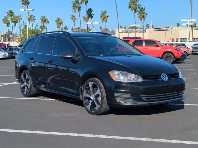 Used 2015 Volkswagen Golf TDI S FWD image 3