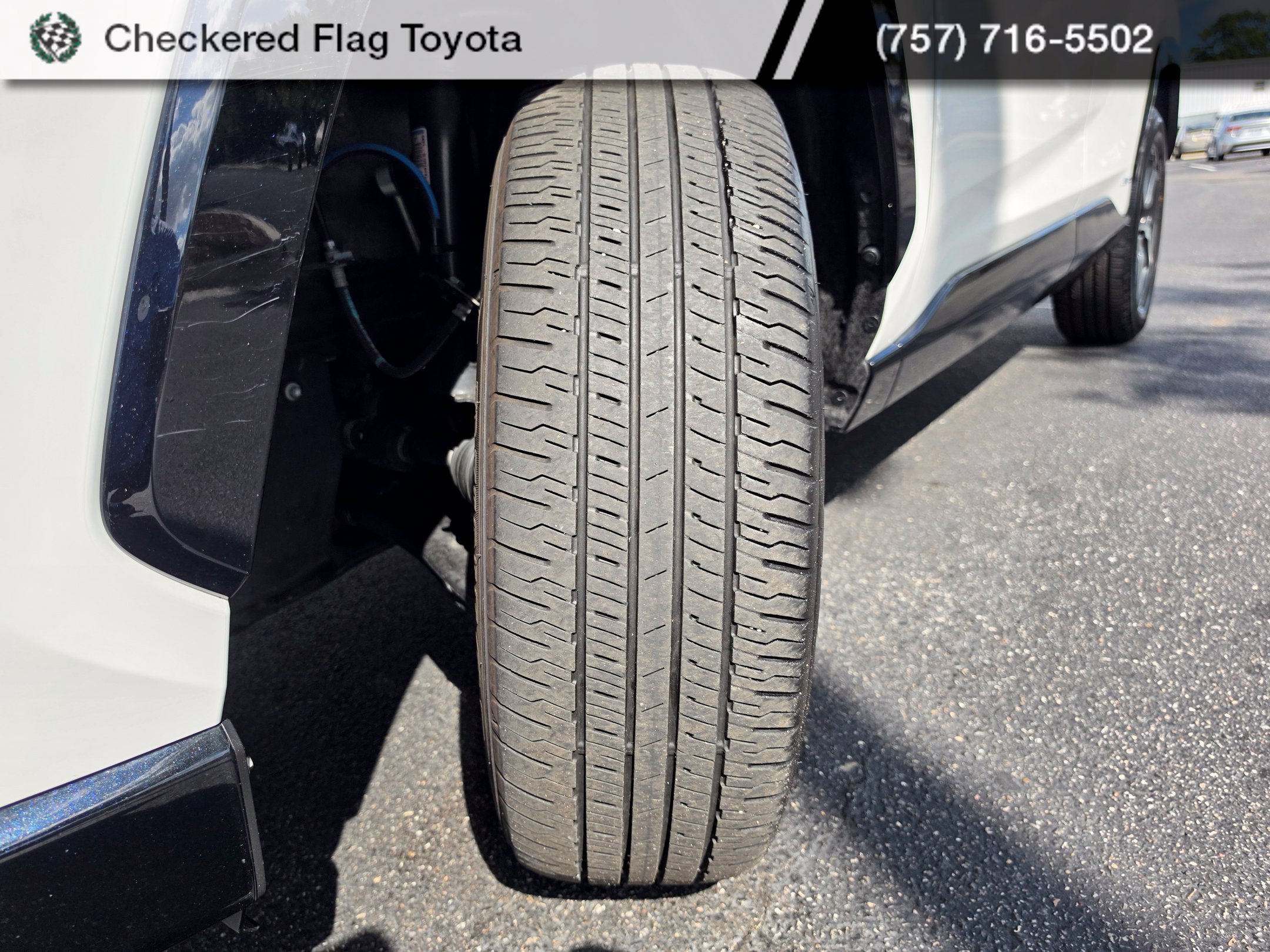 Used 2024 Toyota RAV4 SE w/ Weather & Moonroof Package AWD/4WD image 10