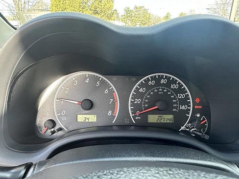 Used 2013 Toyota Corolla L image 11