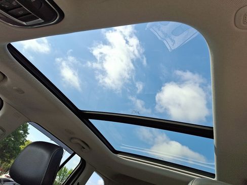 Used 2022 Jeep Grand Cherokee Limited image 14