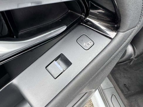 Used 2020 Land Rover Range Rover Evoque SE image 45