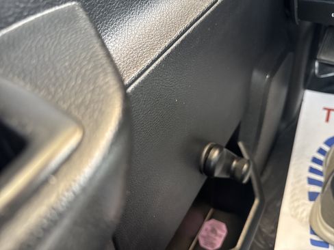 Used 2014 RAM 1500 Express image 23