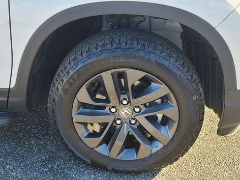 Certified 2025 Honda Ridgeline Sport image 34