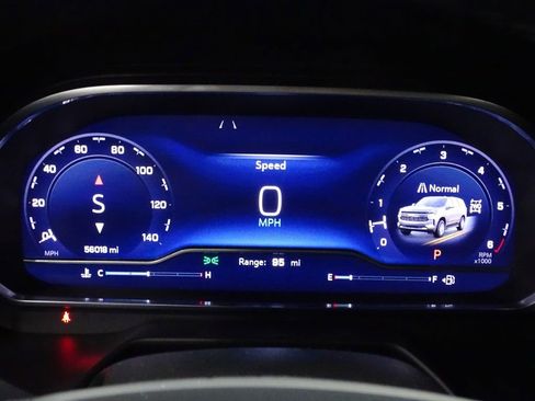 Used 2024 Chevrolet Suburban Premier image 29