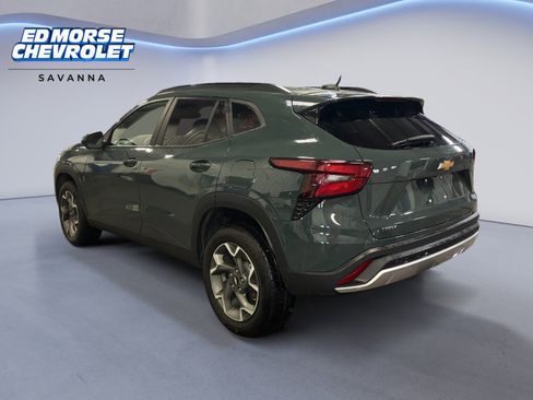 Used 2025 Chevrolet Trax LT image 3