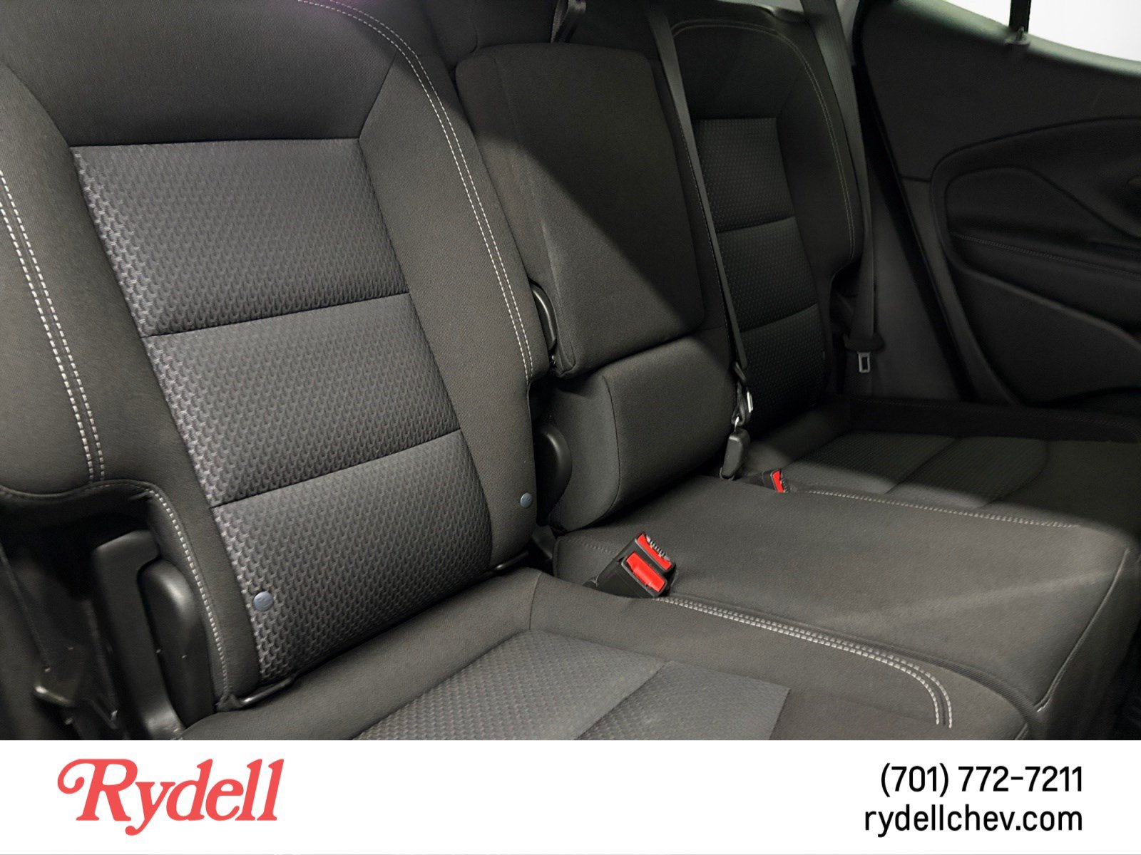 Used 2024 GMC Terrain SLE w/ Driver Convenience Package AWD/4WD image 17