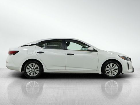 Used 2024 Nissan Sentra S image 6