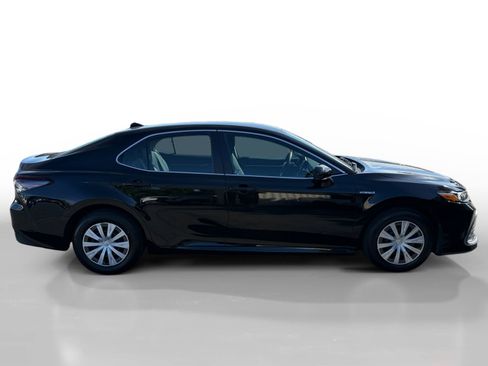 Used 2021 Toyota Camry LE FWD image 6