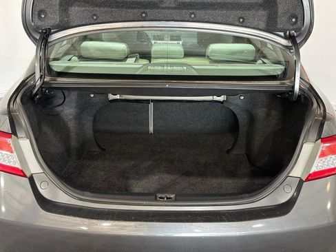 Used 2010 Toyota Camry SE FWD image 28