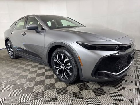 Used 2024 Toyota Crown XLE image 1