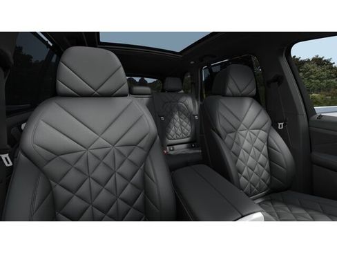 Used 2026 BMW X5 xDrive40i w/ M Sport Package AWD/4WD image 11
