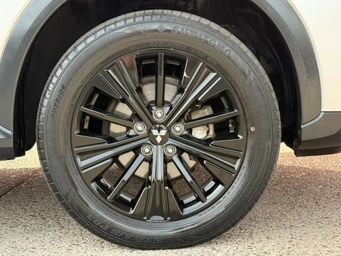 Used 2018 Mitsubishi Eclipse Cross LE AWD/4WD image 26