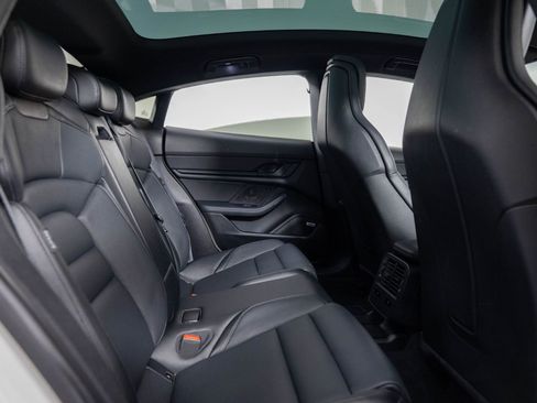 Used 2021 Porsche Taycan 4S image 24