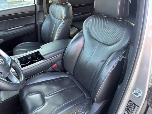 Used 2024 Hyundai Palisade Calligraphy image 19