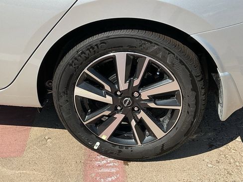 New 2025 Nissan Versa SV w/ Trunk Package image 8