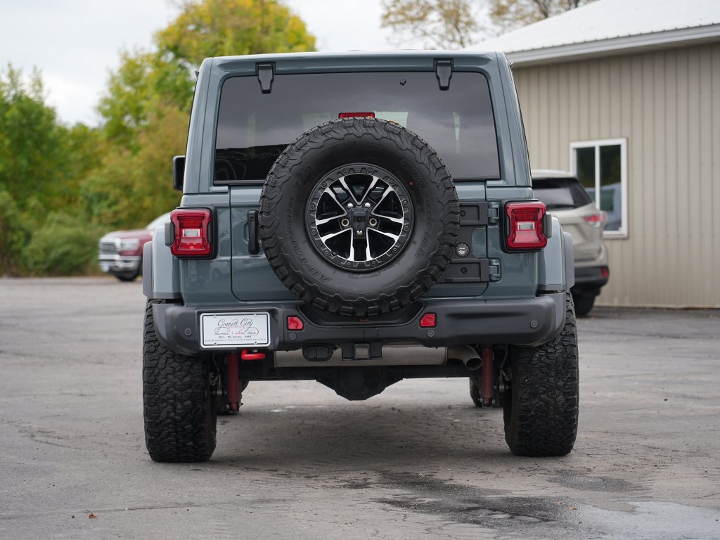 Used 2025 Jeep Wrangler Unlimited Rubicon AWD/4WD image 4