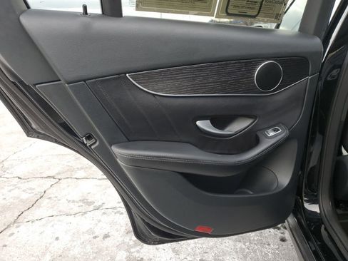 Used 2022 Mercedes-Benz GLC 300 4MATIC image 33