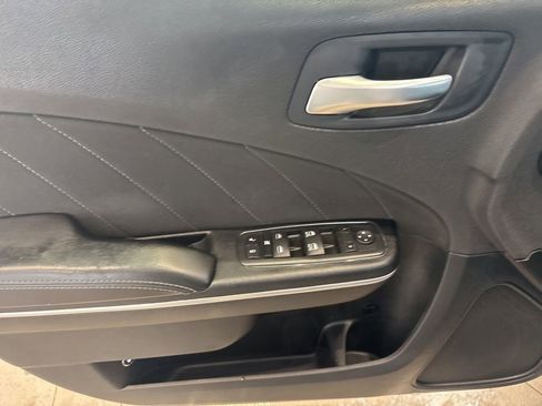 Used 2016 Dodge Charger SXT w/ Driver Confidence Group image 18