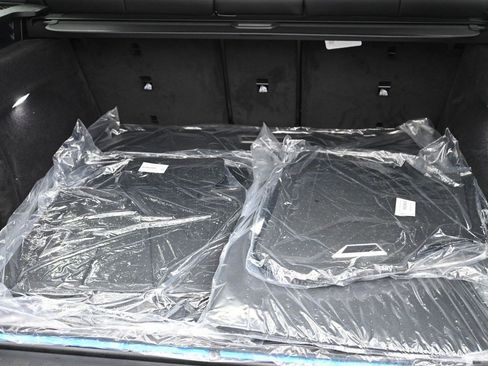 Used 2026 BMW X5 xDrive50e w/ Climate Comfort Package image 15