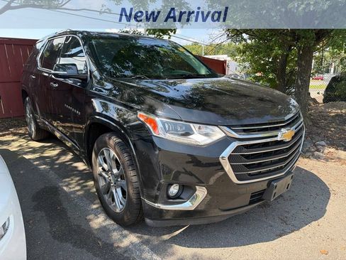 Used 2019 Chevrolet Traverse Premier AWD/4WD image 2