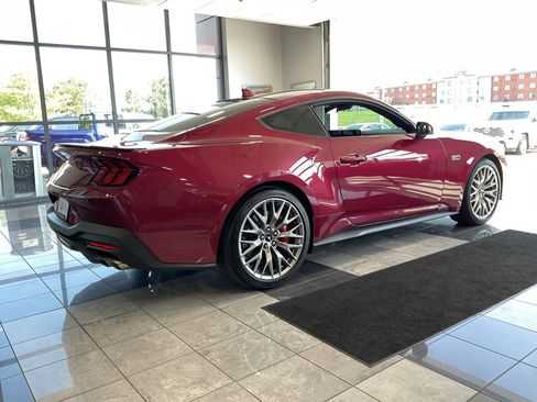 Used 2025 Ford Mustang GT Premium image 3