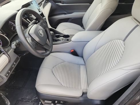 Used 2024 Toyota Camry SE FWD image 13