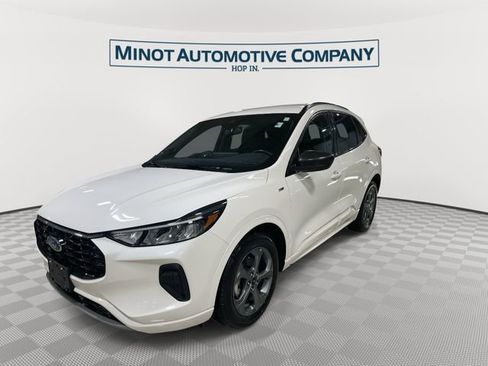 Used 2023 Ford Escape ST-Line w/ Tech Pack #1 FWD image 4
